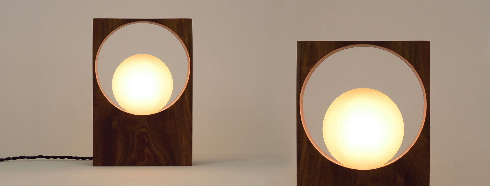 Modern style handcrafted table lamp
