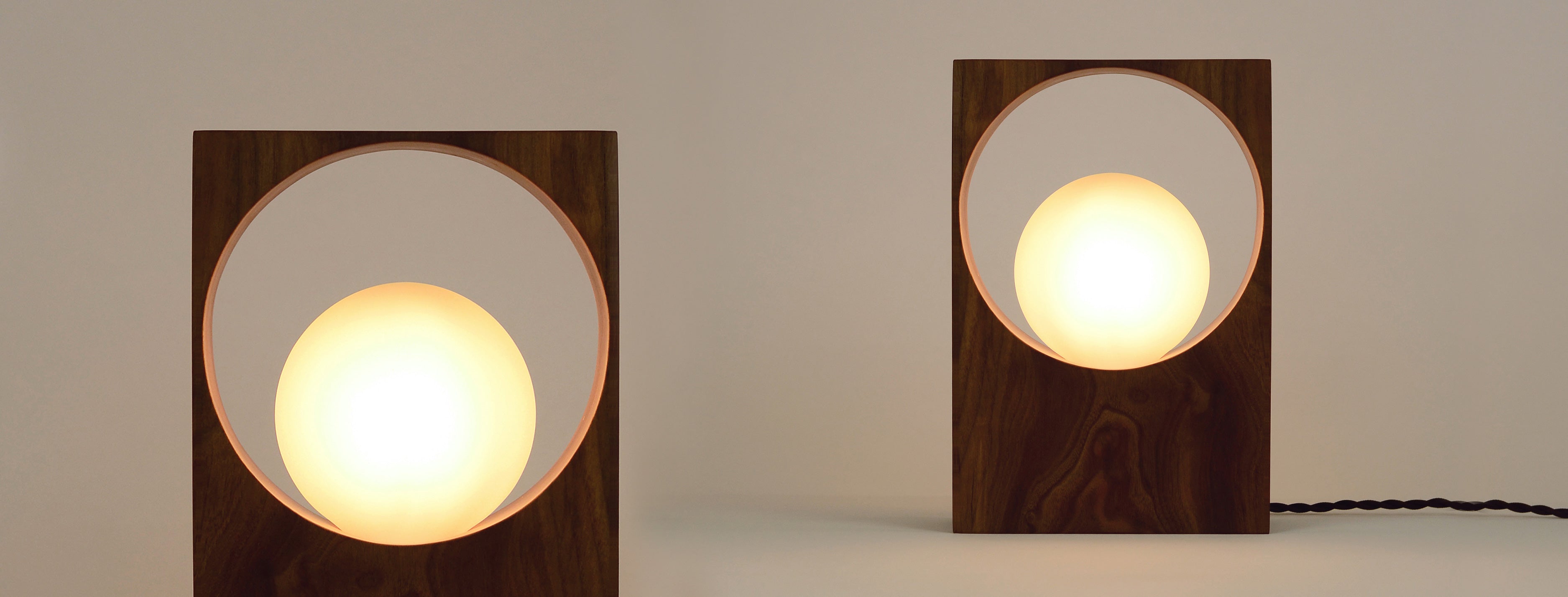 Modern style handcrafted table lamp