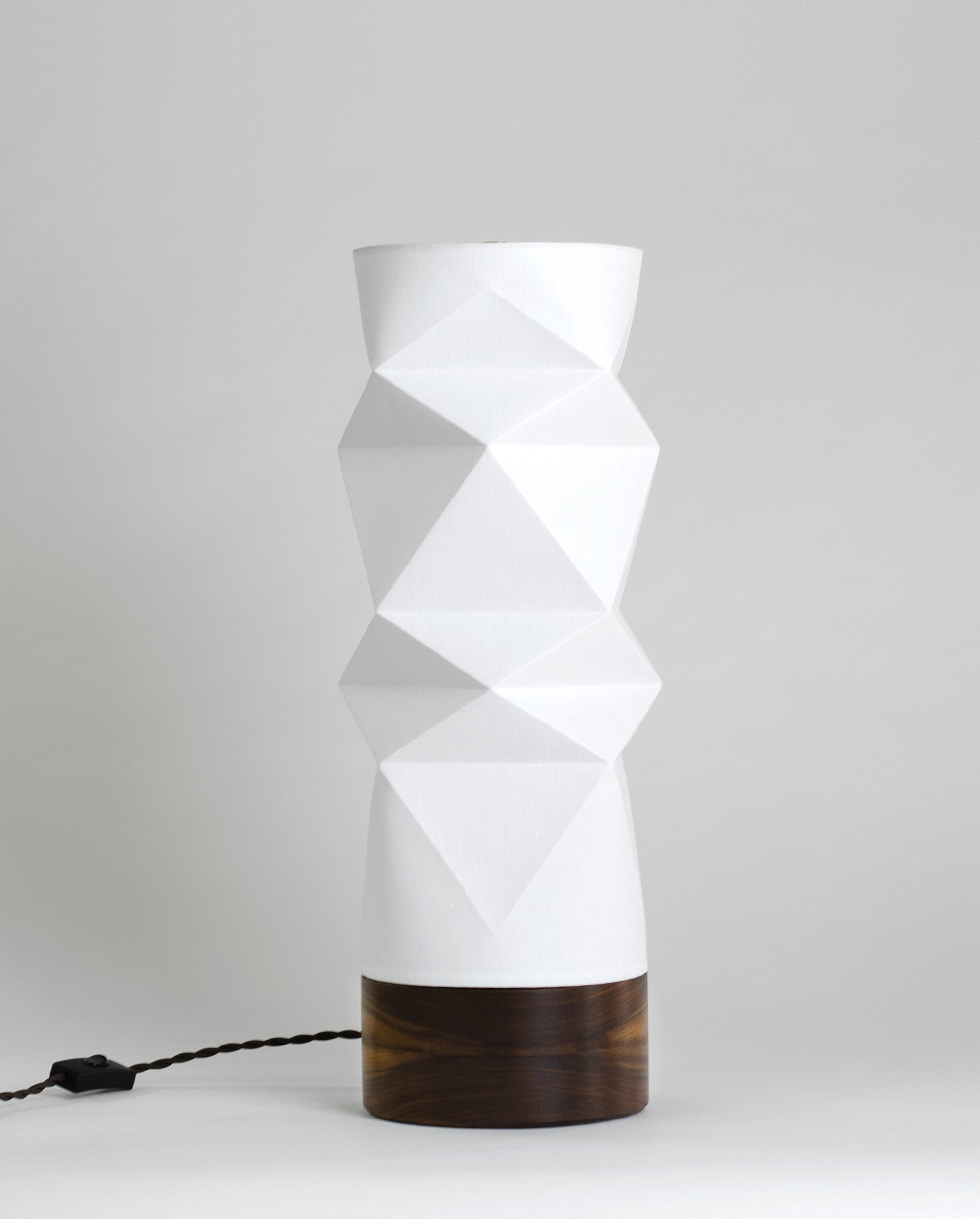 TōRō02 Table Lamp / Round Base